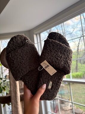 aerie Dark Gray Fuzzy Slide Slippers